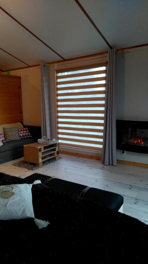 Le Haut Village Chambre D'Hotes Mobi-Loft Cosy Sauna ,Douche ,Chromotherapie Arrest Kültér fotó
